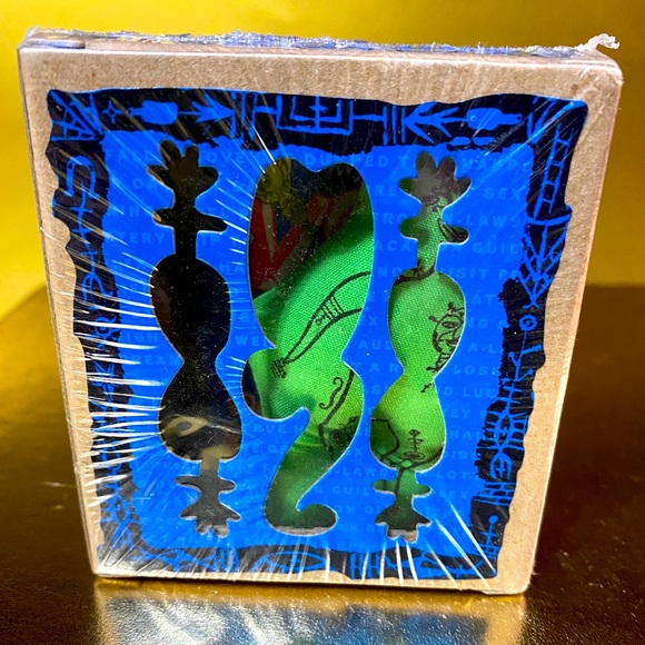 THE VOO DOO KIT NWT BY VOODOO LOU INCLUDES DOLL PINS & SPELL & TECHNIQUES BOOK - Picture 2 of 6